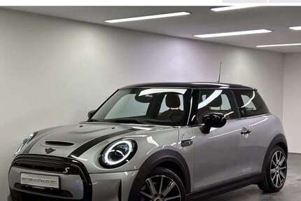 Mini Cooper SE 32.683 km 22.750 &euro; Rosenheim 83026