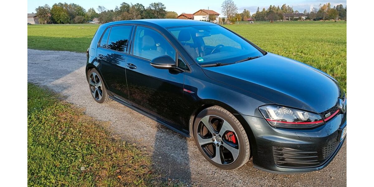 VW Golf 66.000 km 18.300 &euro; Raubling 83064