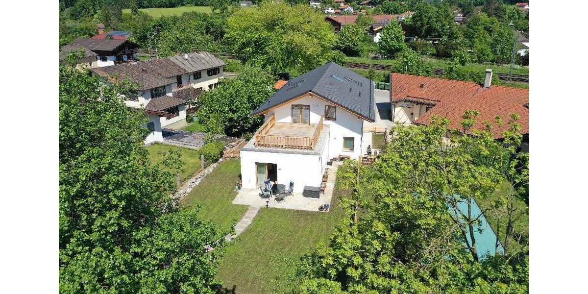 Dachgeschoßwohnung Bad Endorf - 4 Zimmer, 107 m&sup2;, 2.050&euro; | Angebot:26470948