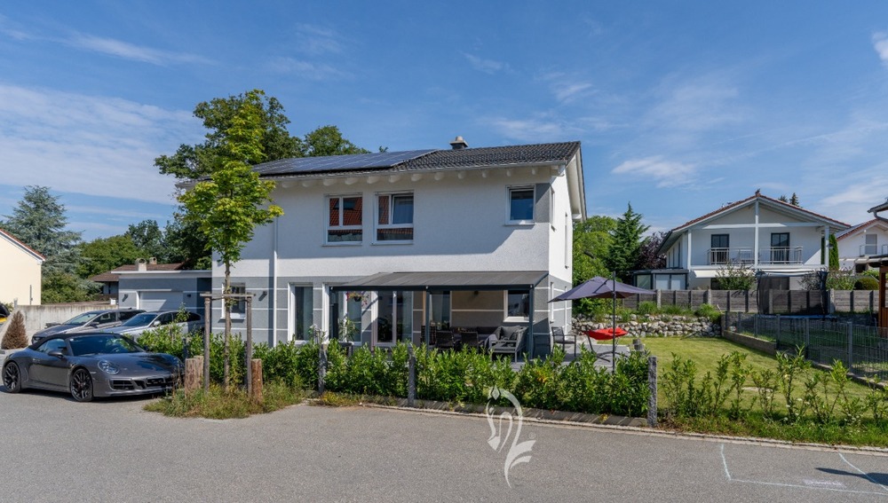 Modernes Architektenhaus mit A+ Energieeffizienz und großzügigem Raumangebot - Einfamilienhaus Ebersberg | Angebot:25705561