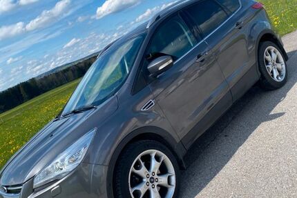 Ford Kuga 178.000 km 11.900 &euro; Tuntenhausen 83104