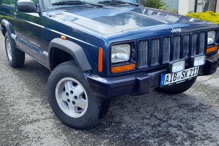 Jeep Cherokee 169.800 km 7.900 &euro; Feldkirchen 83620