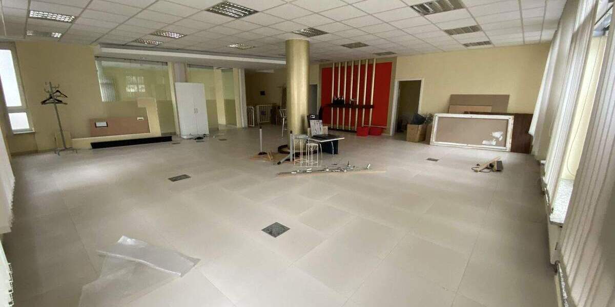 Gewerbeobjekt Kolbermoor - 4 Zimmer, 248 m&sup2;, 3.375&euro; | Angebot:25727375