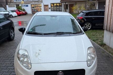 Fiat Punto 136.000 km 2.400 &euro; Stephanskirchen 83071