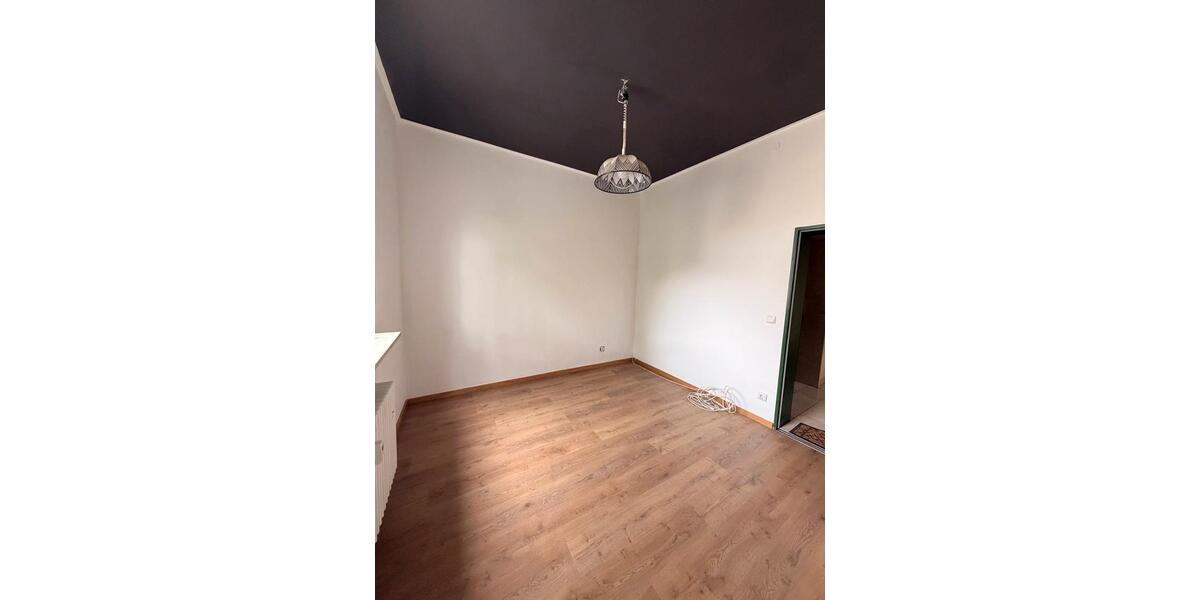 Etagenwohnung Rosenheim Innenstadt - 10 Zimmer, 87 m&sup2;, 605&euro; | Angebot:26591703