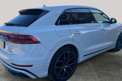 Audi Q8 186.000 km 45.999 &euro; Rosenheim 83026