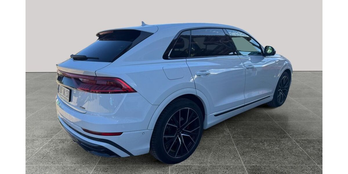 Audi Q8 186.000 km 45.999 &euro; Rosenheim 83026