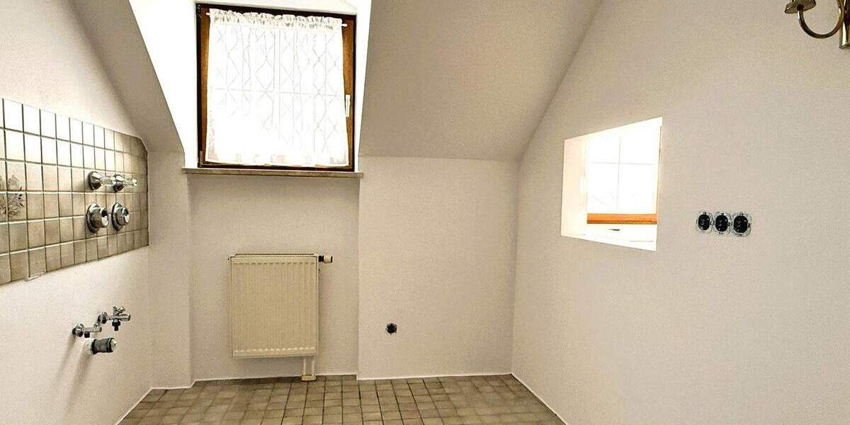 Etagenwohnung Bruckmühl - 3 Zimmer, 91 m&sup2;, 1.250&euro; | Angebot:25802047