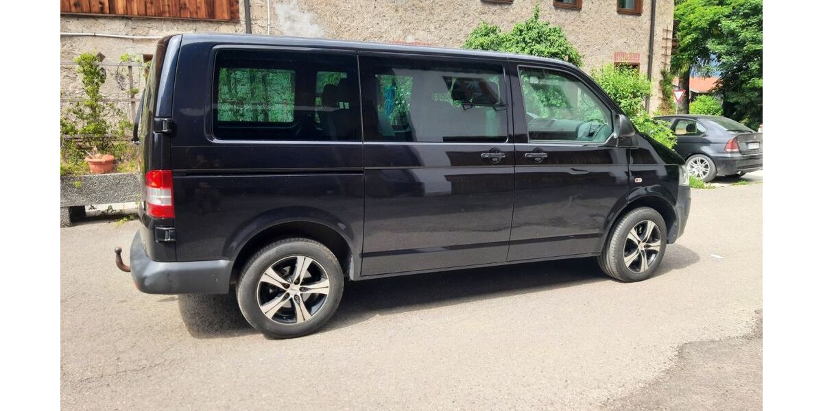 VW T5 Transporter 144.000 km 10.900 &euro; Brannenburg 83098