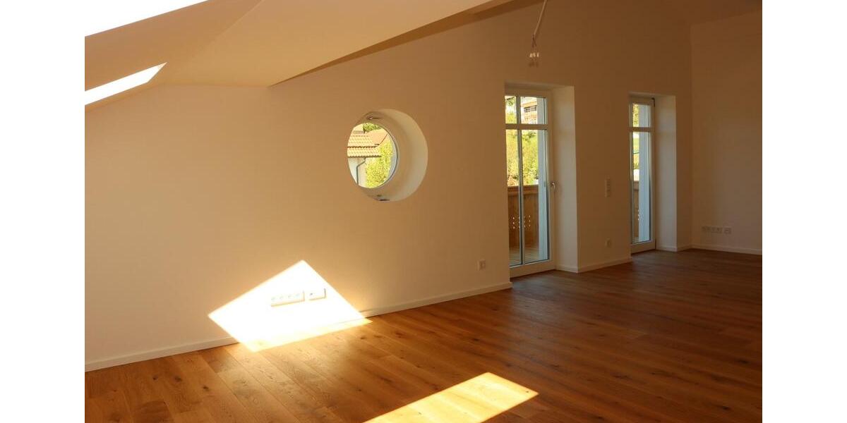 Etagenwohnung Bernau am Chiemsee - 3 Zimmer, 95 m&sup2;, 1.430&euro; | Angebot:26176512