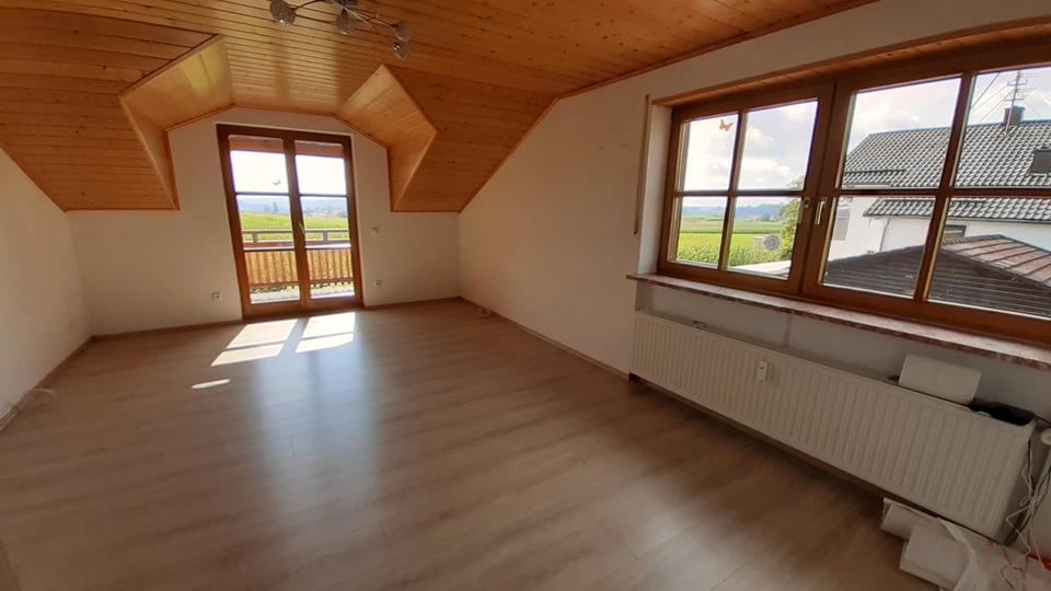 Dachgeschoßwohnung Rechtmehring - 2 Zimmer, 73 m&sup2;, 850&euro; | Angebot:26002742