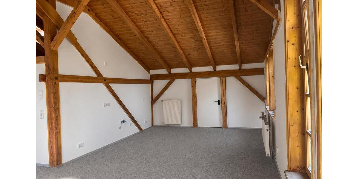Dachgeschoßwohnung Egmating - 2 Zimmer, 109 m&sup2;, 1.690&euro; | Angebot:26698829
