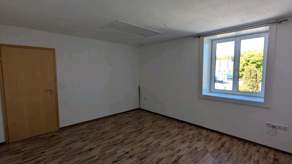 Etagenwohnung Edling - 3 Zimmer, 100 m&sup2;, 1.150&euro; | Angebot:26688598