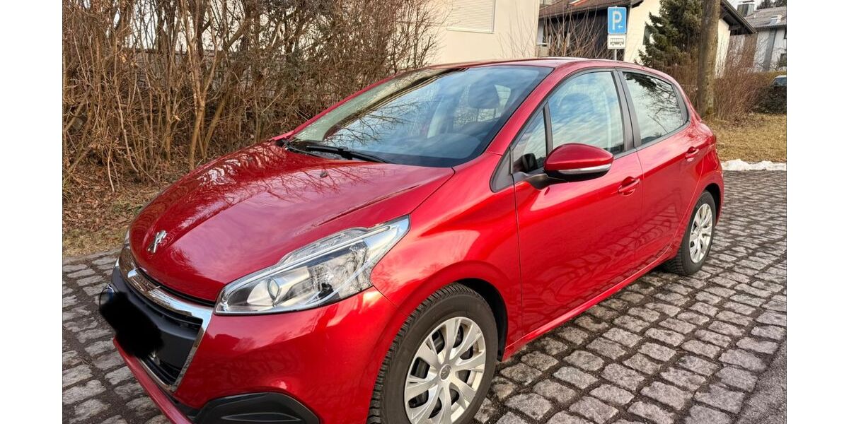 Peugeot 208 89.000 km 6.490 &euro; Rosenheim 83022