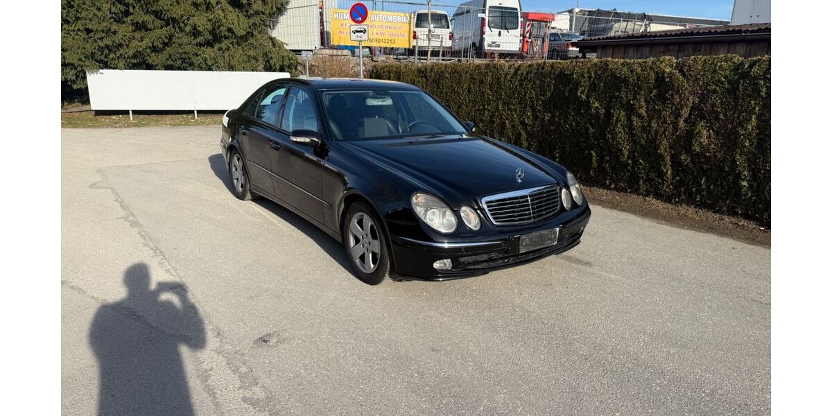 Mercedes-Benz 270 258.054 km 2.790 &euro; Rosenheim 83026