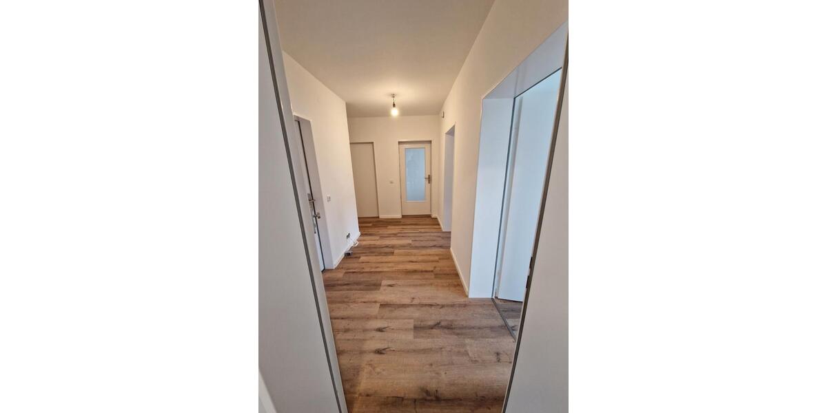 Erdgeschoßwohnung Bruckmühl - 3.5 Zimmer, 95 m&sup2;, 1.450&euro; | Angebot:26226835