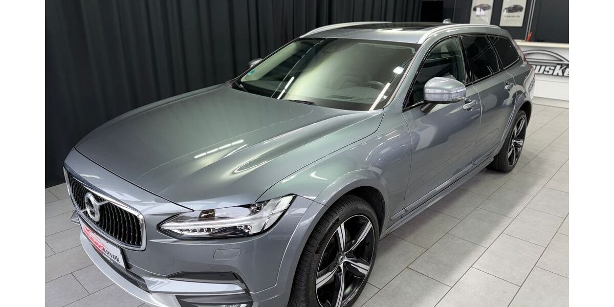 Volvo V90 Cross Country 110.000 km 27.999 &euro; Miesbach 83714