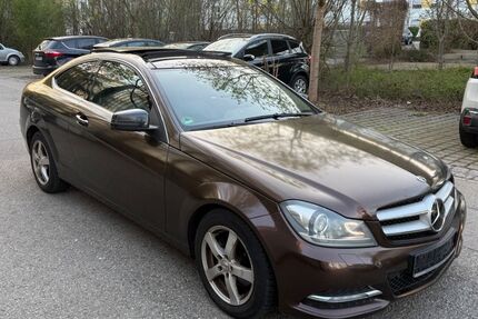 Mercedes-Benz 220 282.472 km 7.000 &euro; Rosenheim 83026