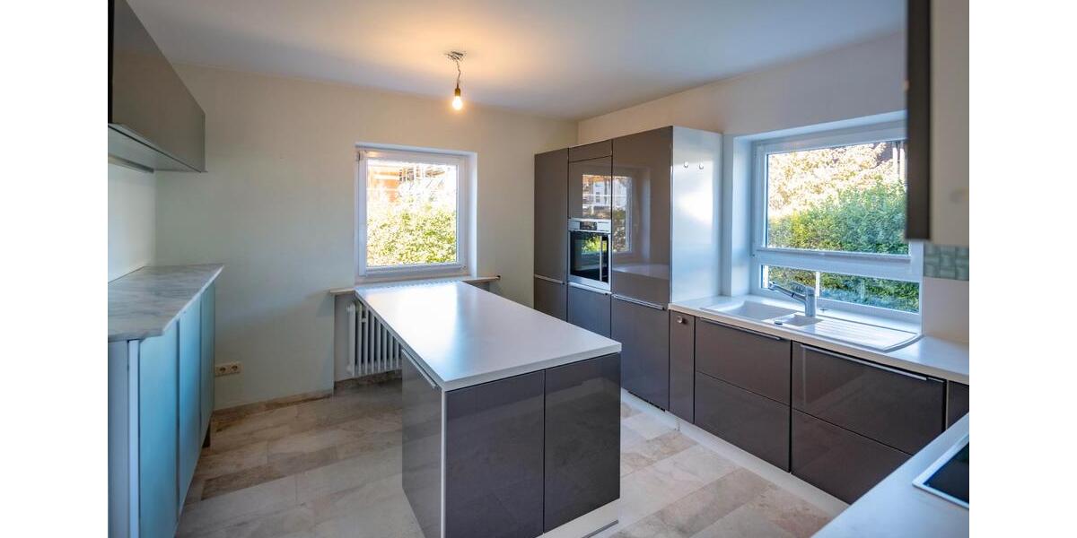 Einfamilienhaus Bernau am Chiemsee - 4 Zimmer, 170 m&sup2;, 2.500&euro; | Angebot:26300238