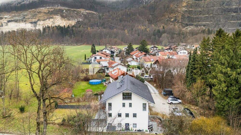 Doppelhaushälfte Flintsbach am Inn Flintsbach - 8 Zimmer, 158 m&sup2;, 850.000&euro; | Angebot:25708376