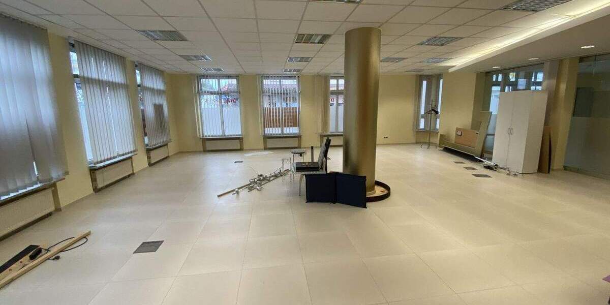 Gewerbeobjekt Kolbermoor - 4 Zimmer, 248 m&sup2;, 3.375&euro; | Angebot:25727375