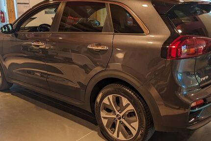 Kia Niro 63.500 km 20.990 &euro; Rosenheim 83026