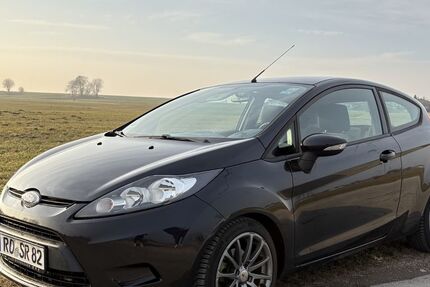 Ford Fiesta 147.000 km 2.800 &euro; Rosenheim 83022