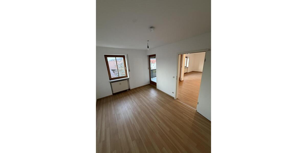 Etagenwohnung Bad Endorf - 2 Zimmer, 65 m&sup2;, 780&euro; | Angebot:25552906