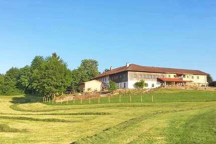 Haus Rechtmehring - 22 Zimmer, 798 m&sup2;, 3.395.000&euro; | Angebot:26105333