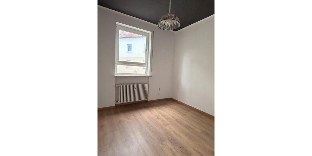 Etagenwohnung Rosenheim Innenstadt - 10 Zimmer, 87 m&sup2;, 605&euro; | Angebot:26591703