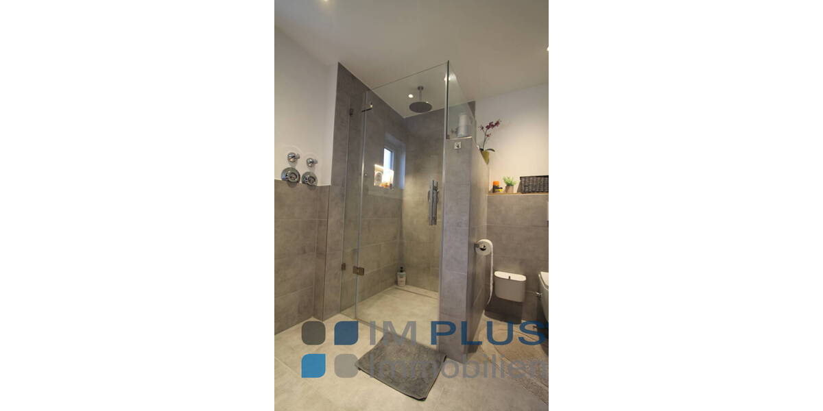 Etagenwohnung Großkarolinenfeld - 5 Zimmer, 143 m&sup2;, 675.000&euro; | Angebot:25939236