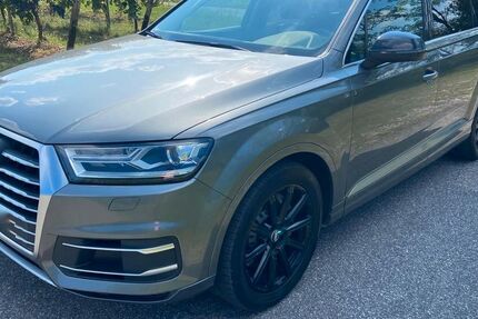 Audi Q7 270.000 km 20.300 &euro; Rosenheim 83022
