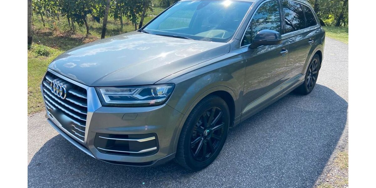 Audi Q7 270.000 km 20.300 &euro; Rosenheim 83022