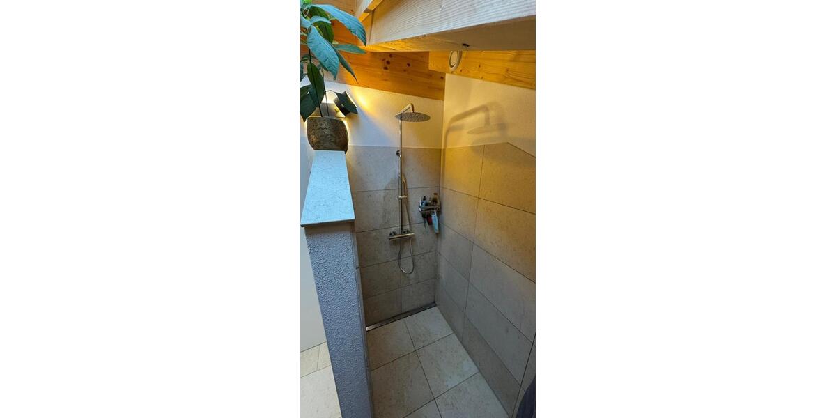 Dachgeschoßwohnung Stephanskirchen - 1.5 Zimmer, 110 m&sup2;, 1.200&euro; | Angebot:25852662