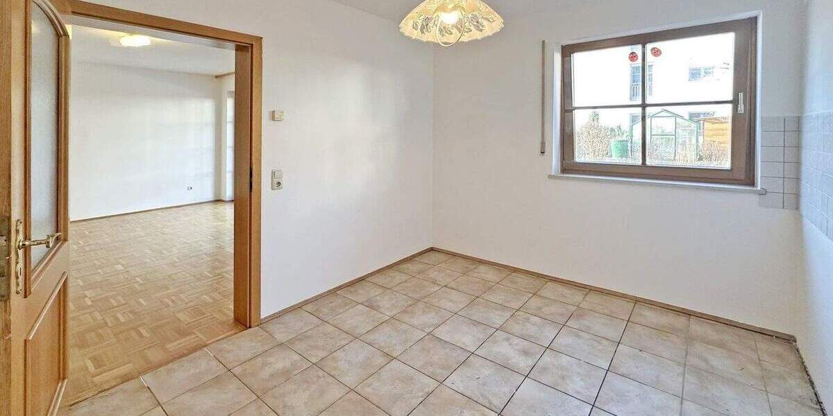 Etagenwohnung Kolbermoor - 2 Zimmer, 81 m&sup2;, 350.000&euro; | Angebot:25744029