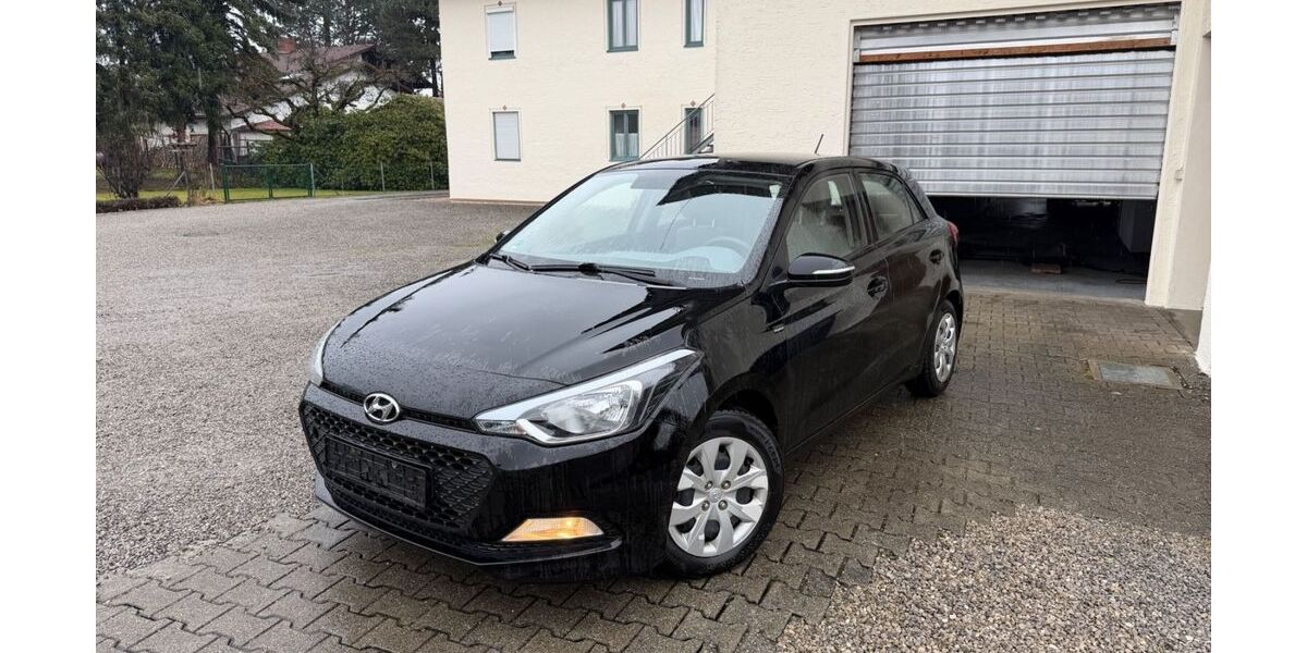 Hyundai i20 143.000 km 4.490 &euro; Bad Aibling 83043