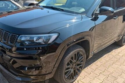 Jeep Compass 27.452 km 23.900 &euro; Miesbach 83714
