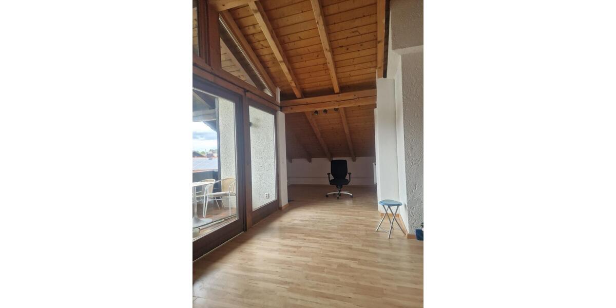 Dachgeschoßwohnung Rosenheim Aising - 2 Zimmer, 70 m&sup2;, 1.200&euro; | Angebot:26602940