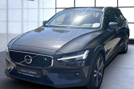 Volvo V60 Cross Country 30.290 km 39.990 &euro; Kolbermoor 83059