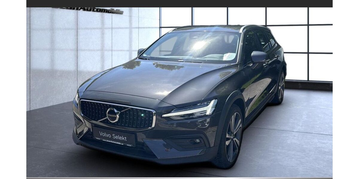 Volvo V60 Cross Country 30.290 km 39.990 &euro; Kolbermoor 83059