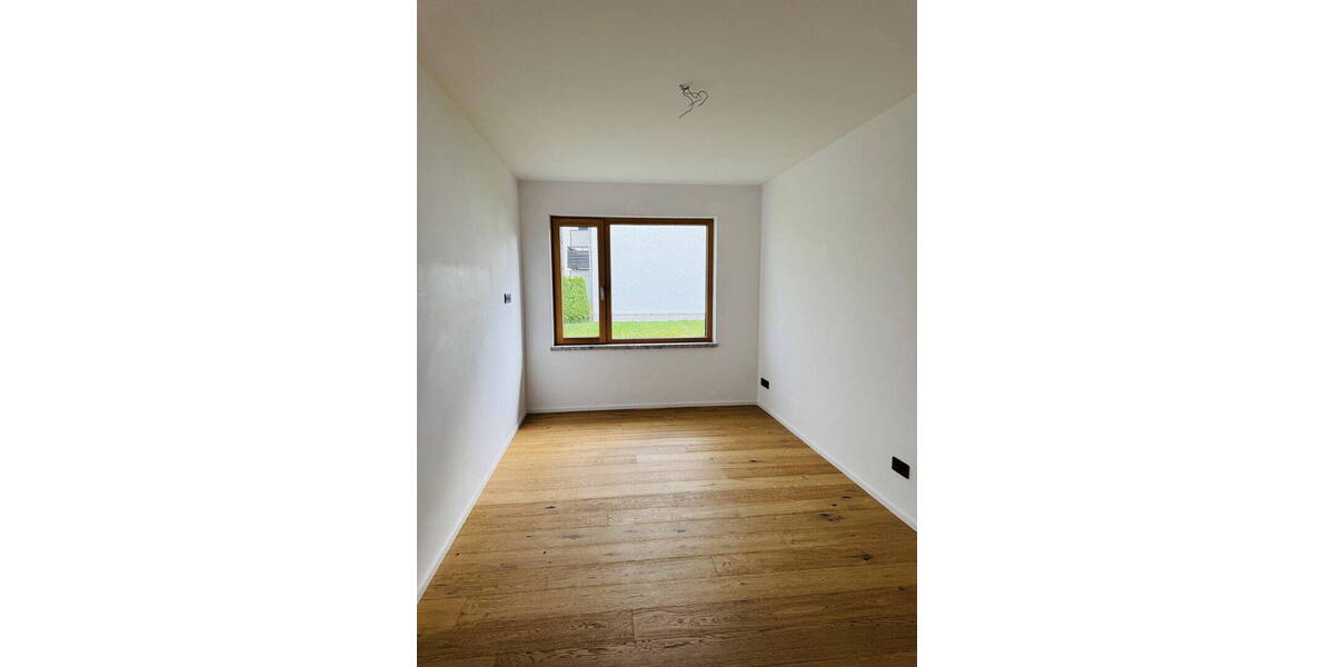 Reihenmittelhaus Branneburg Brannenburg - 4 Zimmer, 150 m&sup2;, 2.500&euro; | Angebot:25756972