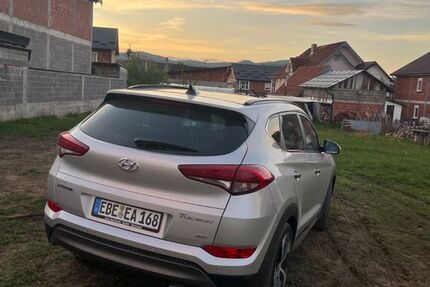 Hyundai TUCSON 120.000 km 16.000 &euro; Grafing bei münchen 85567