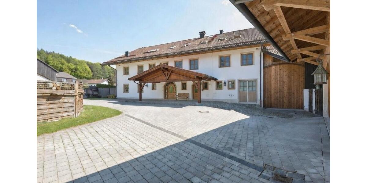 Einfamilienhaus Ebersberg - 15 Zimmer, 683 m&sup2;, 2.390.000&euro; | Angebot:26042398