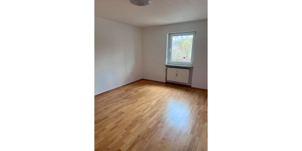 Etagenwohnung Rosenheim Aising - 2 Zimmer, 75 m&sup2;, 1.150&euro; | Angebot:26025711