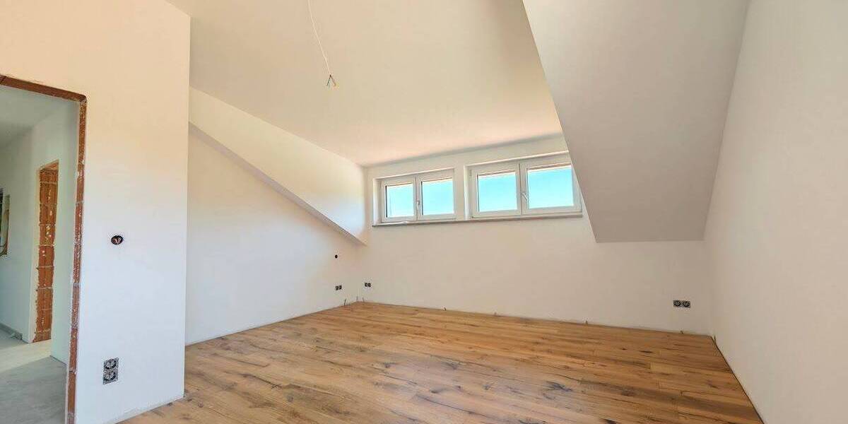 Etagenwohnung Baiern Großrohrsdorf - 3 Zimmer, 98 m&sup2;, 1.470&euro; | Angebot:26730415