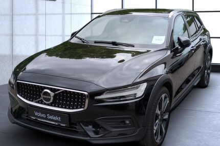 Volvo V60 Cross Country 39.290 km 43.990 &euro; Kolbermoor 83059