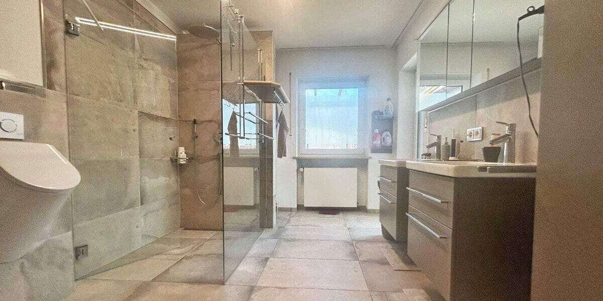 Mehrfamilienhaus, Wohnhaus Kolbermoor - 8 Zimmer, 240 m&sup2;, 990.000&euro; | Angebot:25797372