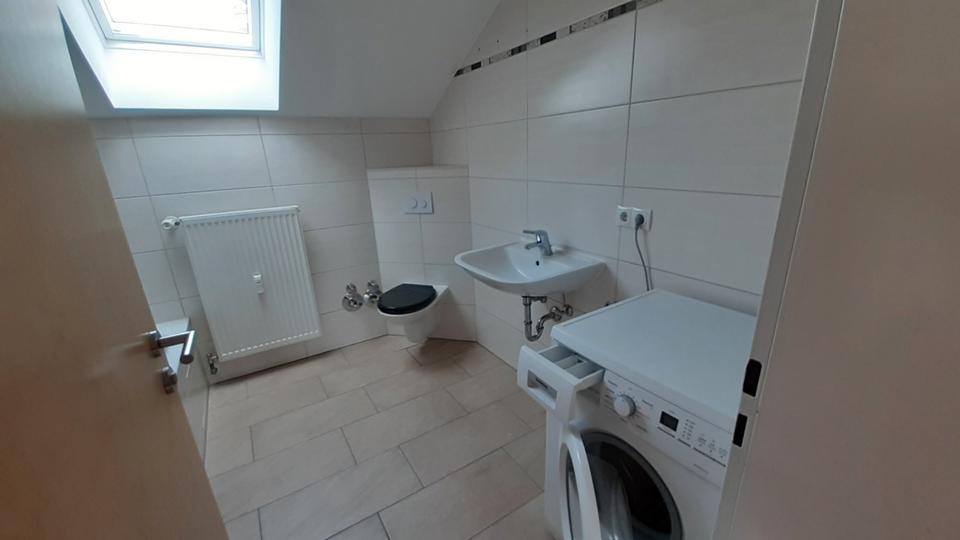 Dachgeschoßwohnung Rechtmehring - 2 Zimmer, 73 m&sup2;, 850&euro; | Angebot:26002742