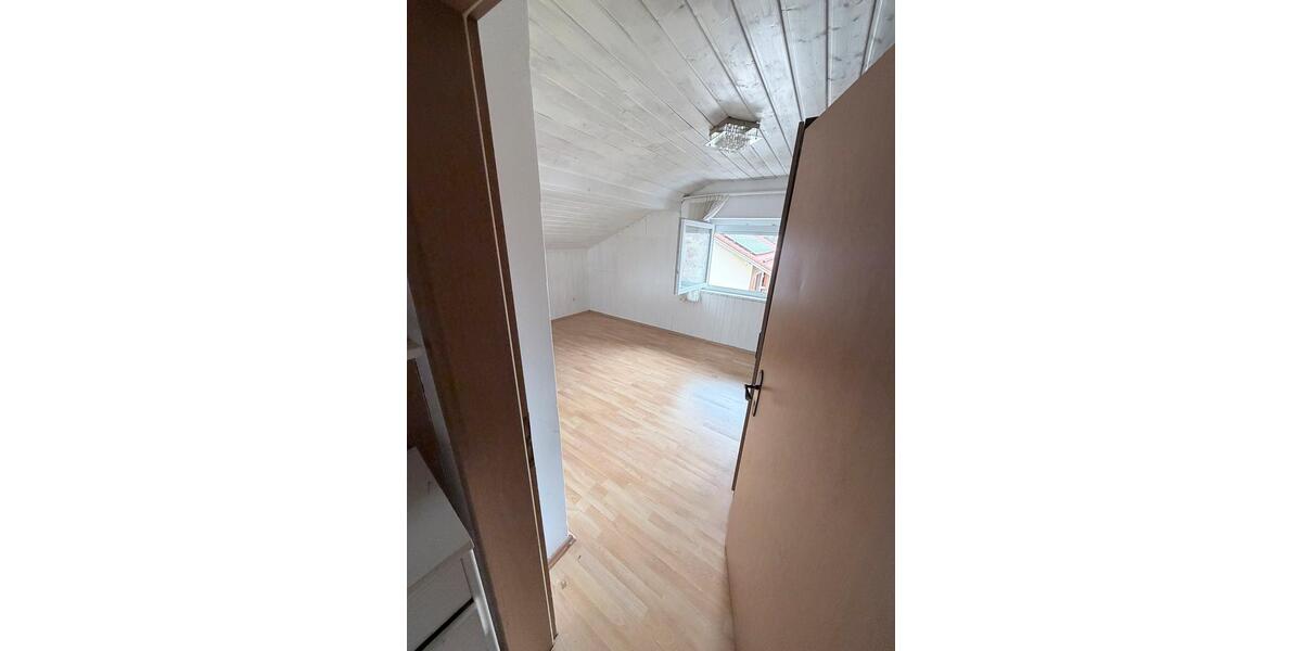 Dachgeschoßwohnung Kolbermoor - 3.5 Zimmer, 60 m&sup2;, 230.000&euro; | Angebot:24941667