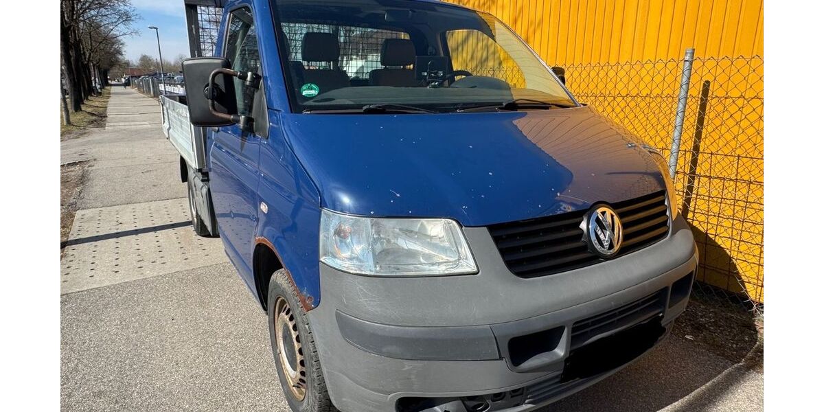 VW T5 Transporter 330.000 km 4.850 &euro; Rosenheim 83026
